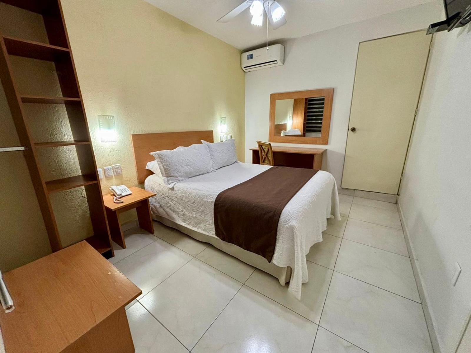 Pequeno Gran Hotel Aguascalientes Esterno foto